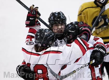 Thumbnail 3 in Vianney vs Chaminade (Challenge Cup Playoffs Round 1) photogallery.