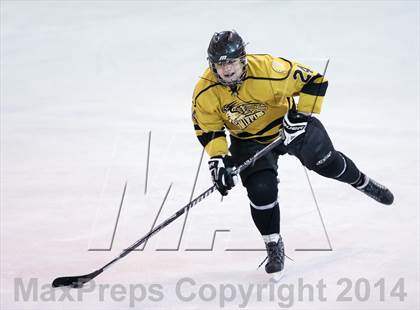 Thumbnail 3 in Vianney vs Chaminade (Challenge Cup Playoffs Round 1) photogallery.