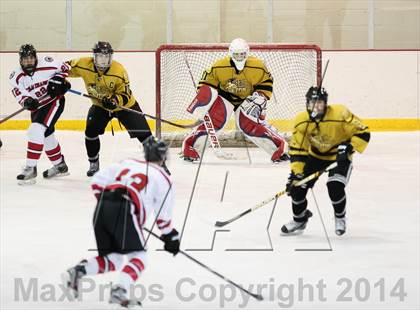 Thumbnail 2 in Vianney vs Chaminade (Challenge Cup Playoffs Round 1) photogallery.