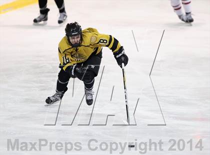 Thumbnail 2 in Vianney vs Chaminade (Challenge Cup Playoffs Round 1) photogallery.