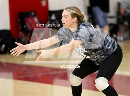 Thumbnail 1 in Show Low vs ALA - Ironwood (The Florence VB Invitational) photogallery.