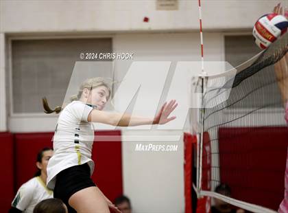 Thumbnail 3 in Show Low vs ALA - Ironwood (The Florence VB Invitational) photogallery.