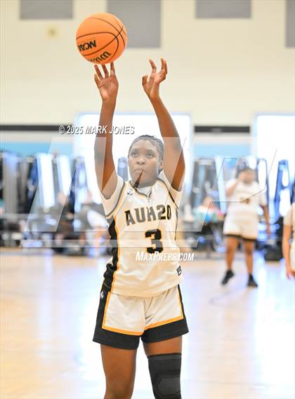 Thumbnail 3 in St. John Paul II Catholic vs. Westview (Wolves Holiday Classic Tournament) photogallery.