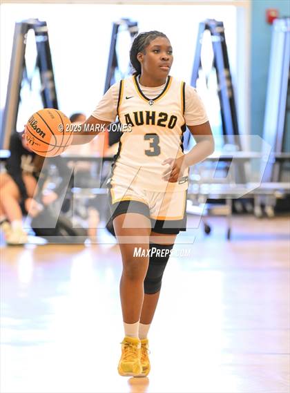 Thumbnail 2 in St. John Paul II Catholic vs. Westview (Wolves Holiday Classic Tournament) photogallery.