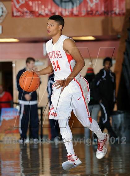 Thumbnail 3 in Mater Dei vs. Our Savior New American (Tarkanian Classic) photogallery.