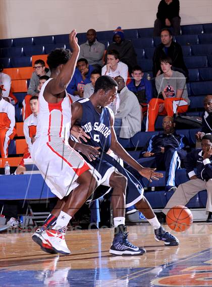 Thumbnail 2 in Mater Dei vs. Our Savior New American (Tarkanian Classic) photogallery.