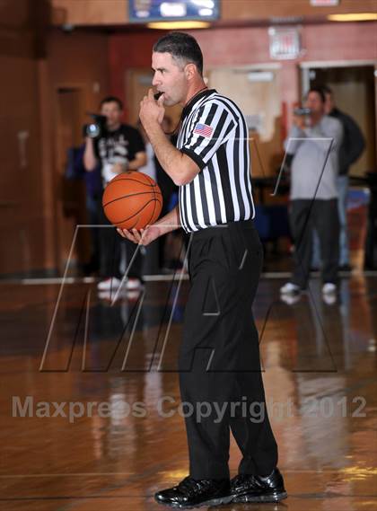 Thumbnail 3 in Mater Dei vs. Our Savior New American (Tarkanian Classic) photogallery.