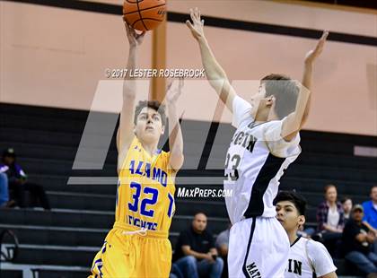 Thumbnail 3 in Alamo Heights @ Seguin photogallery.