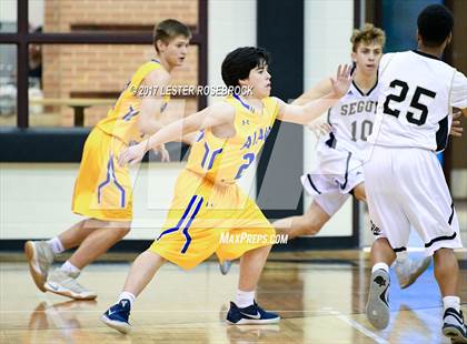 Thumbnail 1 in Alamo Heights @ Seguin photogallery.