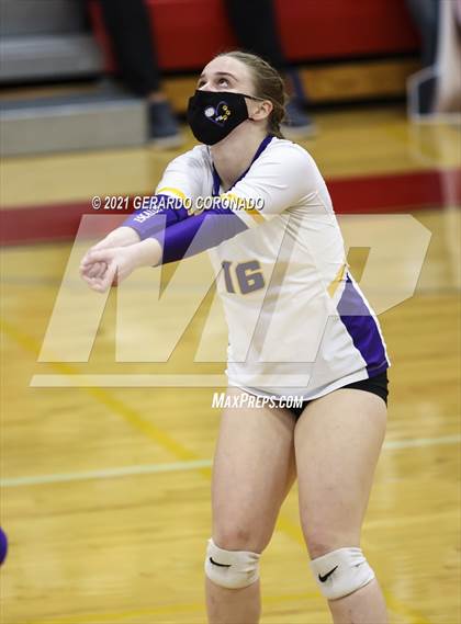 Thumbnail 2 in Escalon vs. Sonora (CIF SJS D4 Final) photogallery.