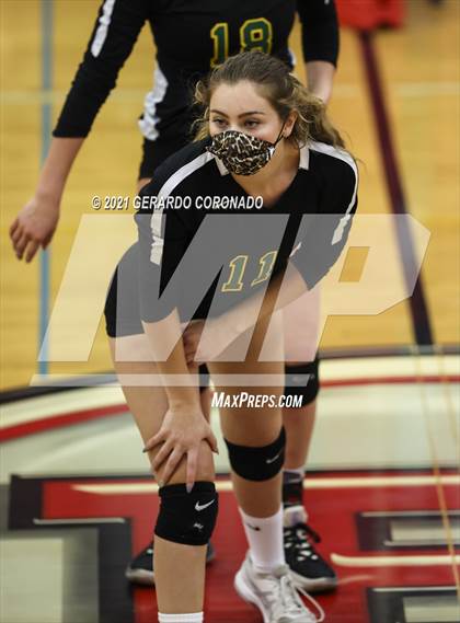 Thumbnail 2 in Escalon vs. Sonora (CIF SJS D4 Final) photogallery.