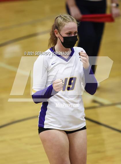 Thumbnail 3 in Escalon vs. Sonora (CIF SJS D4 Final) photogallery.