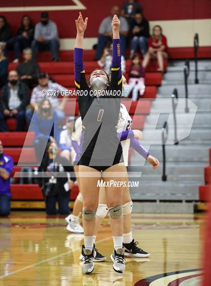 Thumbnail 3 in Escalon vs. Sonora (CIF SJS D4 Final) photogallery.