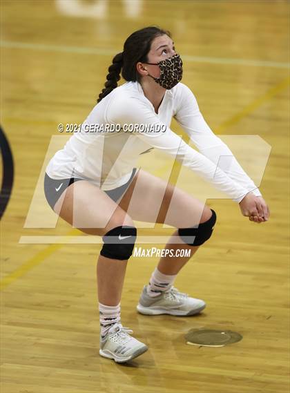 Thumbnail 1 in Escalon vs. Sonora (CIF SJS D4 Final) photogallery.