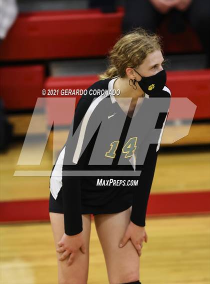 Thumbnail 3 in Escalon vs. Sonora (CIF SJS D4 Final) photogallery.