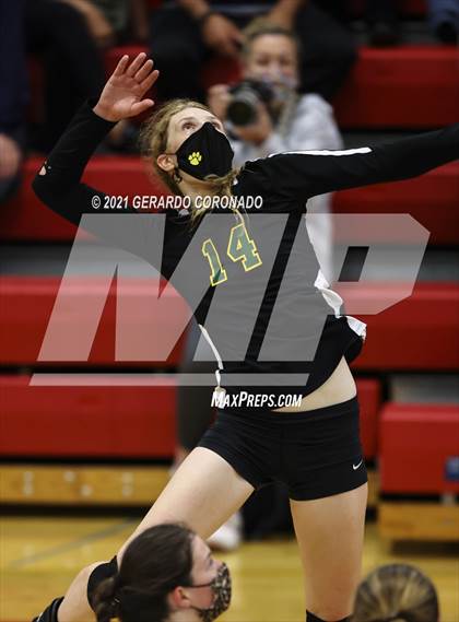 Thumbnail 1 in Escalon vs. Sonora (CIF SJS D4 Final) photogallery.