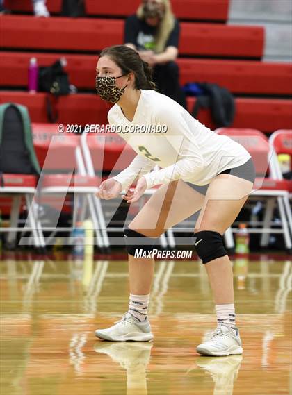 Thumbnail 2 in Escalon vs. Sonora (CIF SJS D4 Final) photogallery.