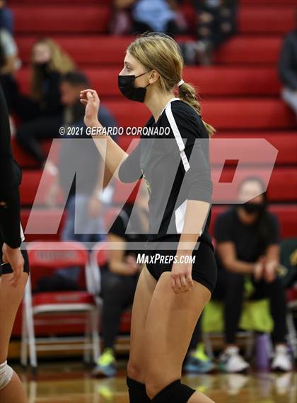 Thumbnail 2 in Escalon vs. Sonora (CIF SJS D4 Final) photogallery.