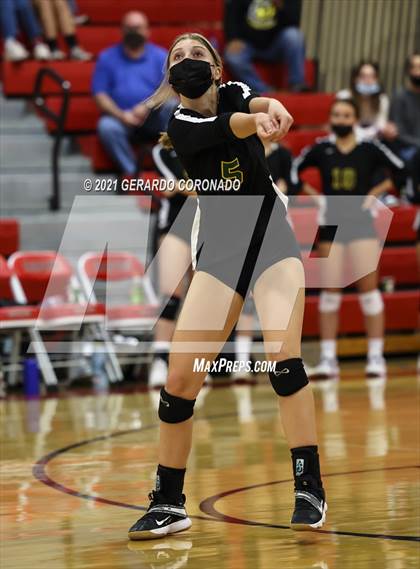 Thumbnail 2 in Escalon vs. Sonora (CIF SJS D4 Final) photogallery.