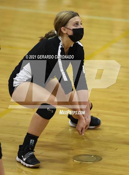 Thumbnail 3 in Escalon vs. Sonora (CIF SJS D4 Final) photogallery.