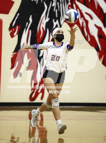 Thumbnail 3 in Escalon vs. Sonora (CIF SJS D4 Final) photogallery.