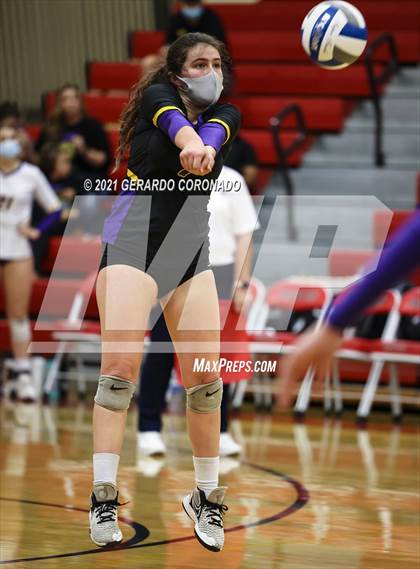 Thumbnail 1 in Escalon vs. Sonora (CIF SJS D4 Final) photogallery.