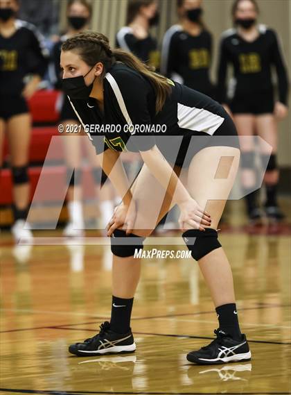 Thumbnail 2 in Escalon vs. Sonora (CIF SJS D4 Final) photogallery.