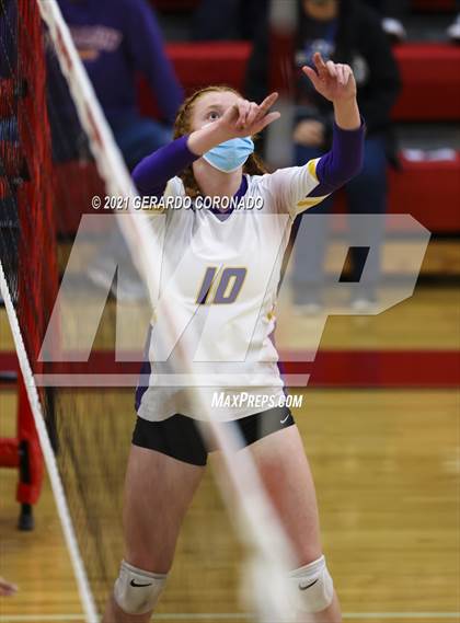 Thumbnail 1 in Escalon vs. Sonora (CIF SJS D4 Final) photogallery.