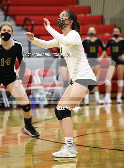 Thumbnail 1 in Escalon vs. Sonora (CIF SJS D4 Final) photogallery.