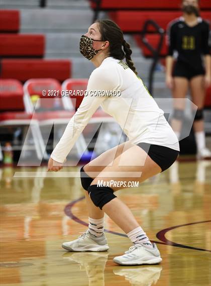 Thumbnail 3 in Escalon vs. Sonora (CIF SJS D4 Final) photogallery.