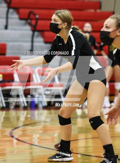 Thumbnail 3 in Escalon vs. Sonora (CIF SJS D4 Final) photogallery.