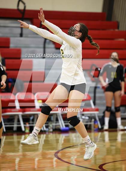 Thumbnail 1 in Escalon vs. Sonora (CIF SJS D4 Final) photogallery.