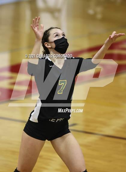 Thumbnail 2 in Escalon vs. Sonora (CIF SJS D4 Final) photogallery.