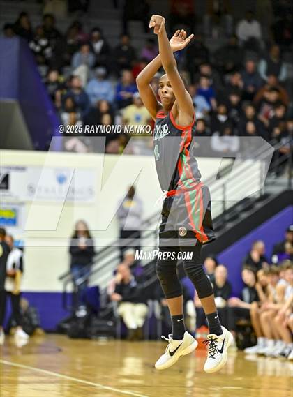 Thumbnail 2 in Anderson vs. Mt. Vernon (IHSAA 4A Section 9 Semifinal)  photogallery.
