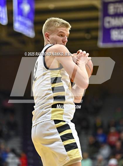 Thumbnail 1 in Anderson vs. Mt. Vernon (IHSAA 4A Section 9 Semifinal)  photogallery.