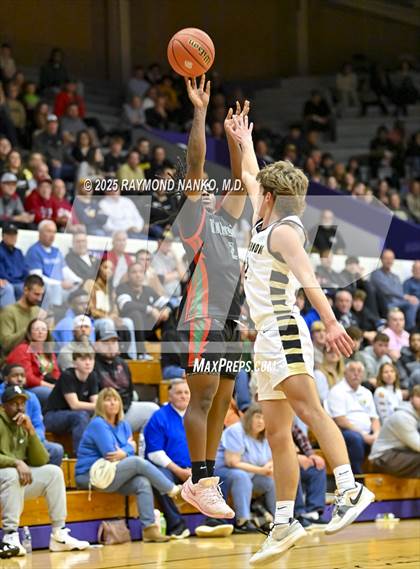 Thumbnail 1 in Anderson vs. Mt. Vernon (IHSAA 4A Section 9 Semifinal)  photogallery.