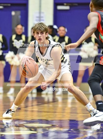 Thumbnail 1 in Anderson vs. Mt. Vernon (IHSAA 4A Section 9 Semifinal)  photogallery.