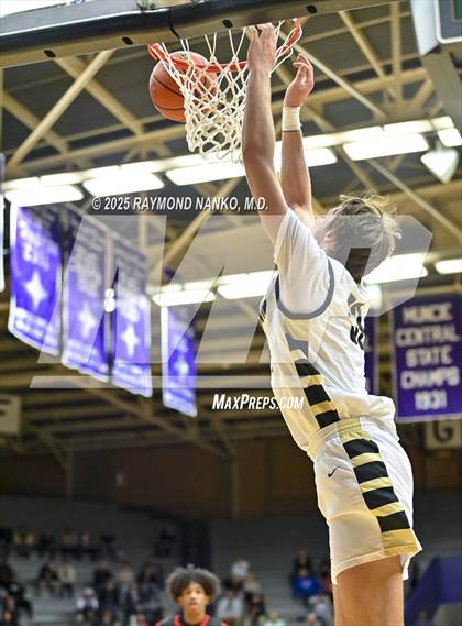 Thumbnail 2 in Anderson vs. Mt. Vernon (IHSAA 4A Section 9 Semifinal)  photogallery.