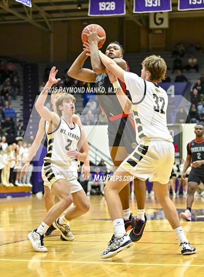 Thumbnail 3 in Anderson vs. Mt. Vernon (IHSAA 4A Section 9 Semifinal)  photogallery.