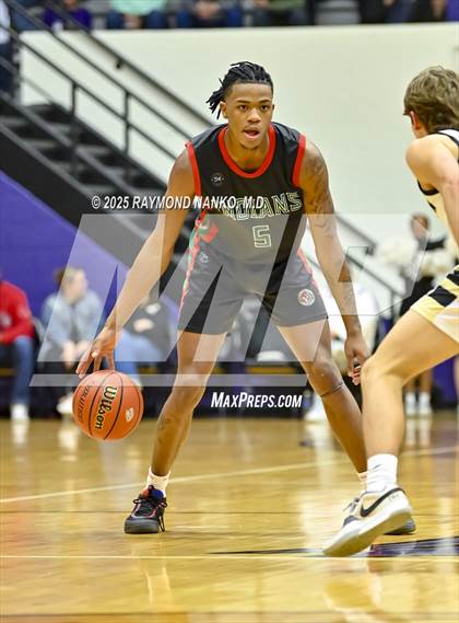 Thumbnail 2 in Anderson vs. Mt. Vernon (IHSAA 4A Section 9 Semifinal)  photogallery.