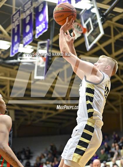 Thumbnail 2 in Anderson vs. Mt. Vernon (IHSAA 4A Section 9 Semifinal)  photogallery.