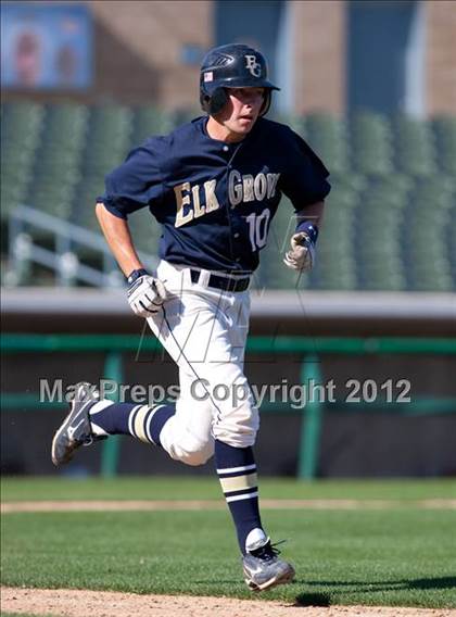 Thumbnail 1 in Elk Grove vs. Monte Vista photogallery.