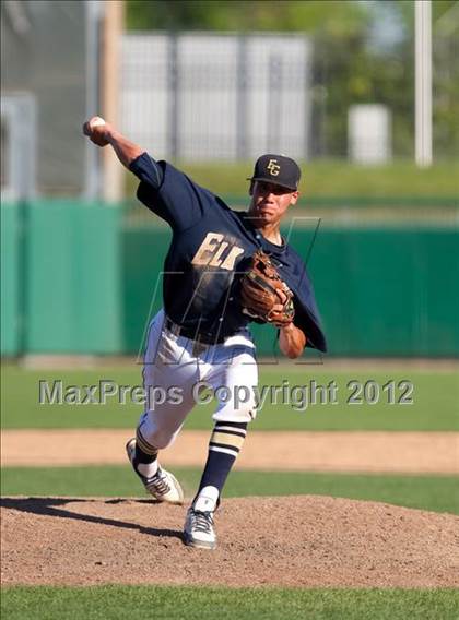 Thumbnail 1 in Elk Grove vs. Monte Vista photogallery.