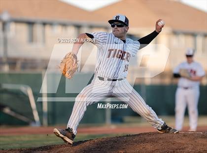 Thumbnail 2 in JV: Fernley @ Douglas photogallery.