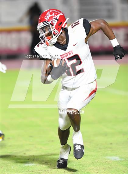 Thumbnail 2 in Brophy College Prep @ Mountain Pointe photogallery.