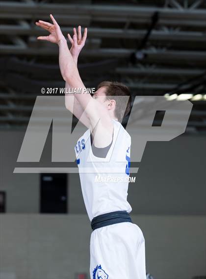 Thumbnail 3 in Millbrook vs. Tri-Valley (Section 9 Class C Final) photogallery.