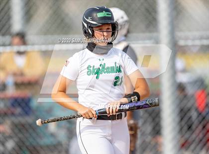 Thumbnail 1 in Skutt Catholic vs. Fremont photogallery.
