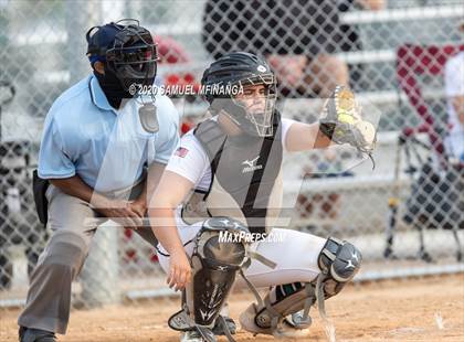 Thumbnail 2 in Skutt Catholic vs. Fremont photogallery.
