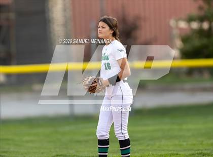 Thumbnail 2 in Skutt Catholic vs. Fremont photogallery.