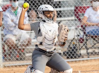 Thumbnail 2 in Skutt Catholic vs. Fremont photogallery.
